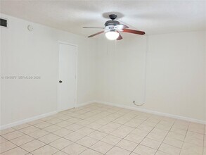 6518 SW 41st St in Davie, FL - Building Photo - Building Photo