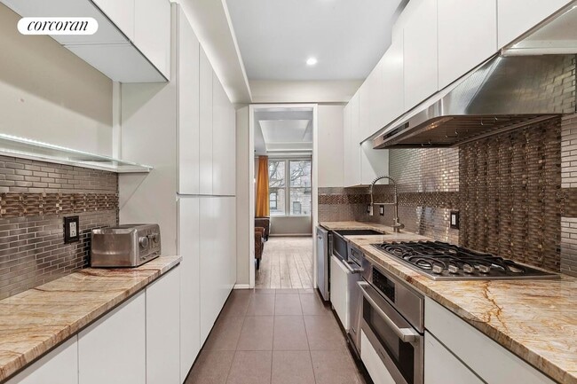 557 W 159th St