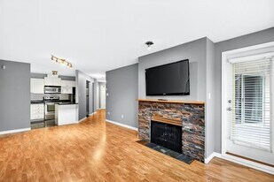 2551 Parkview Ln in Port Coquitlam, BC - Building Photo
