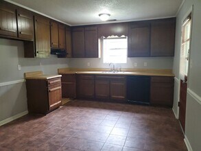 203 Gateway Dr in East Dublin, GA - Building Photo - Building Photo