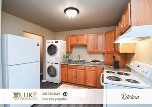 3005 E 20th St in Sioux Falls, SD - Building Photo - Building Photo