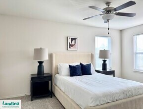 301 Towne Center Dr, Unit 2034 in Belton, MO - Foto de edificio - Building Photo