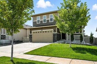 9344 E 105th Ave in Commerce City, CO - Foto de edificio - Building Photo