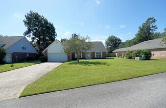 4552 Knollwood Ln in Niceville, FL - Building Photo - Building Photo