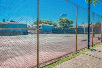 2379 Briarwest Blvd in Houston, TX - Building Photo - Building Photo