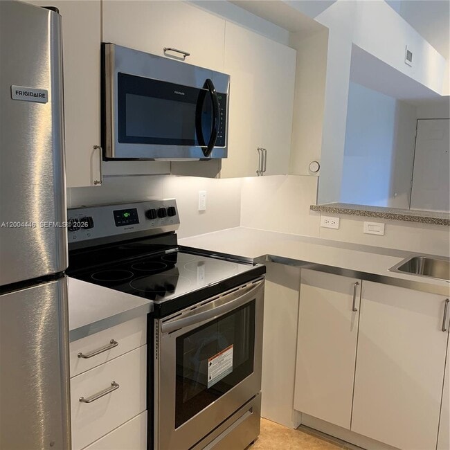 2200 E Preserve Way in Miramar, FL - Building Photo - Building Photo