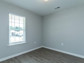 1404 Ikes Pond Ln in Raleigh, NC - Building Photo - Building Photo
