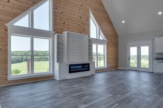 37 Lakeview Dr in Summertown, TN - Building Photo - Building Photo