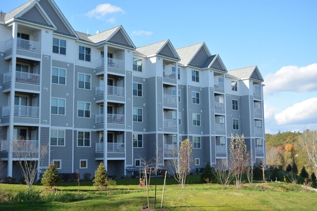 The Heights Amesbury in Amesbury, MA - Foto de edificio - Building Photo