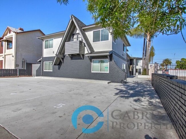 property at 4661 Oregon St