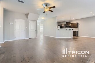 27 Hillshire Dr in Newnan, GA - Building Photo - Building Photo