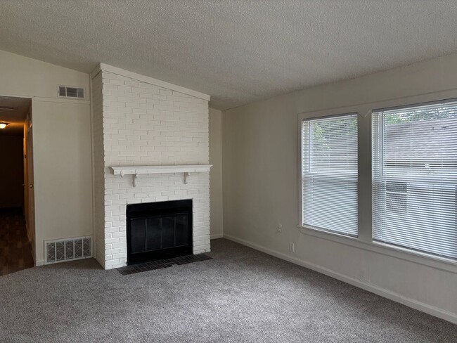 property at 735 Vicki Dr