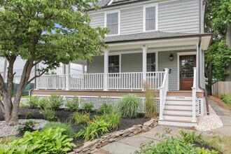 42 Harding Rd in Red Bank, NJ - Building Photo - Building Photo