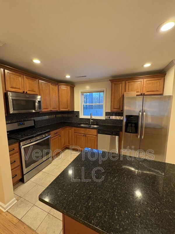 330 Louden Rd in Saratoga Springs, NY - Building Photo - Building Photo