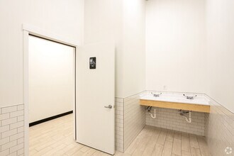 4924 Poplar Level Rd-Unit -16-17 in Louisville, KY - Building Photo - Building Photo