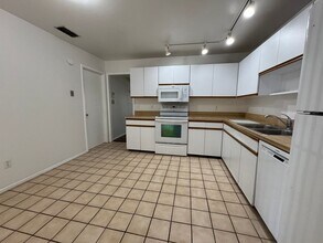 547 Pigeon Cir in Orlando, FL - Building Photo - Building Photo