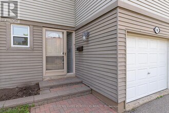 3500 Glen Erin Dr in Mississauga, ON - Building Photo - Building Photo