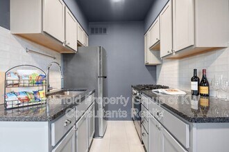 451 E Town St in Columbus, OH - Foto de edificio - Building Photo