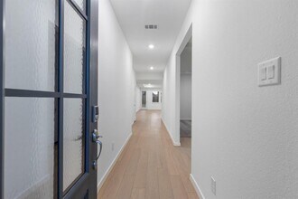 1203 Buffalo Run in Tomball, TX - Building Photo - Building Photo