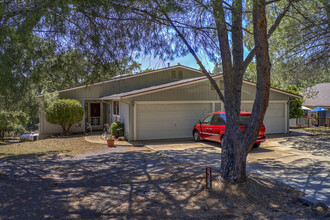 23256-58 Lone Pine Dr in Auburn, CA - Building Photo - Building Photo