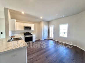 1006 W Lawton Rd in Claremore, OK - Building Photo - Building Photo