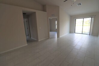 117 Cultural Park Blvd in Cape Coral, FL - Building Photo - Building Photo