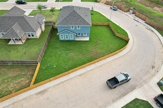 112 Callie St in Smithville, TX - Building Photo - Building Photo