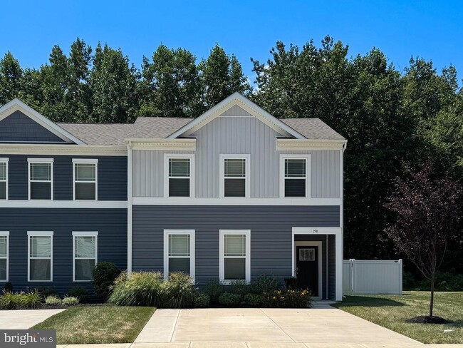 property at 198 Currant Cir