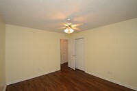 132 Brenda Dr photo'