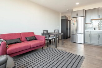 1028 Bladensburg Rd NE, Unit 52 in Washington, DC - Foto de edificio - Building Photo