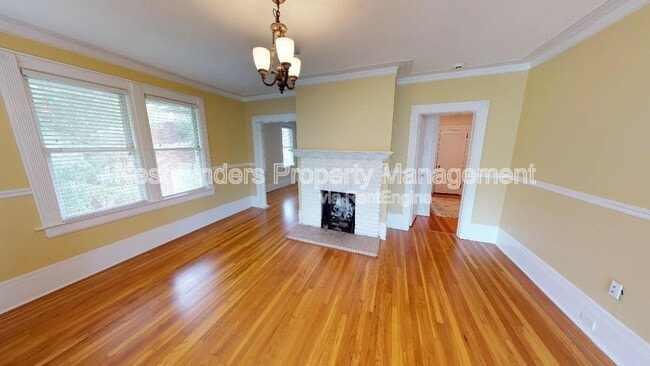 property at 2044 Forbes St