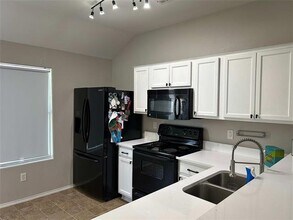 1949 Sampsell Dr in Grand Prairie, TX - Building Photo - Building Photo