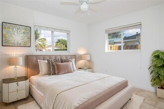 9310 SW 57th Terrace in Miami, FL - Building Photo - Building Photo