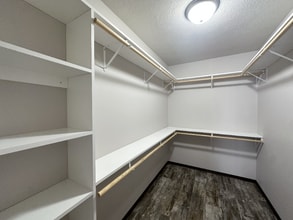 293 Tiger Way Ct in Harrisburg, SD - Foto de edificio - Building Photo