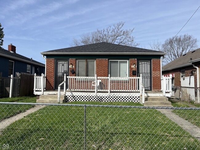 property at 628 N Oxford St