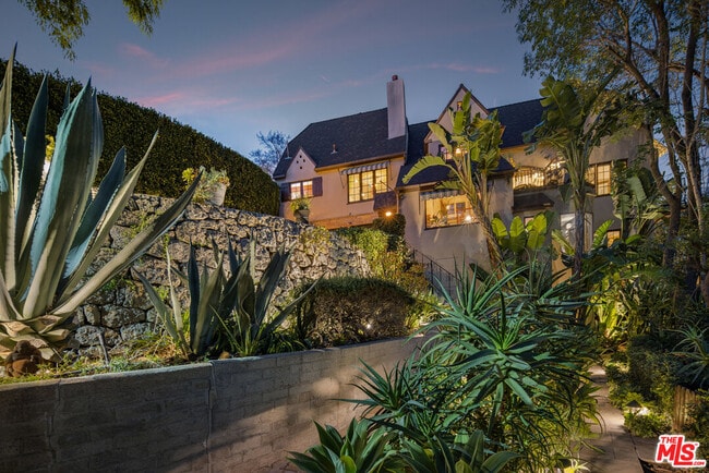 3340 Durand Dr in Los Angeles, CA - Building Photo - Building Photo