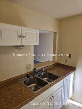 1705 Sanford Dr in Little Rock, AR - Building Photo - Building Photo