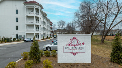 Cameryn Elise in Huntersville, NC - Foto de edificio - Building Photo