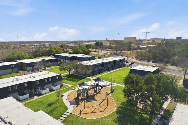 Travis Park Apartments