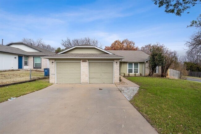 property at 1900 Gracy Farms Ln
