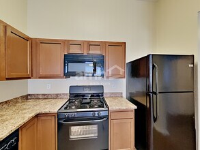 7049 E Strike Eagle Way in Tucson, AZ - Building Photo - Building Photo