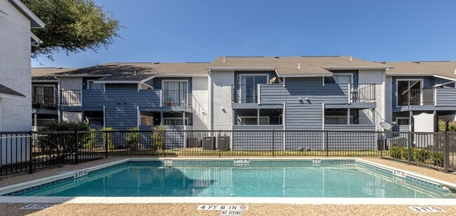 Ventura North in Austin, TX - Building Photo - Building Photo