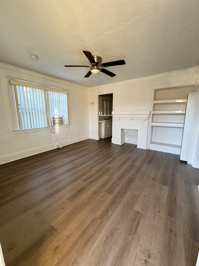 309 W Heald Ave in Lake Elsinore, CA - Foto de edificio - Building Photo