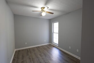 135 W 14th Ave in Bowling Green, KY - Building Photo - Building Photo