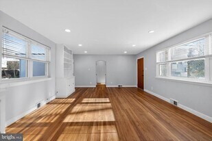 109 W Park Blvd in Haddon Township, NJ - Building Photo