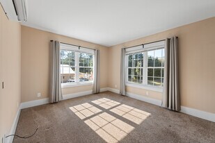 816 New Hampshire Rte 175 in Holderness, NH - Building Photo