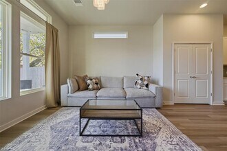 17303 Emperador Dr in Round Rock, TX - Building Photo - Building Photo