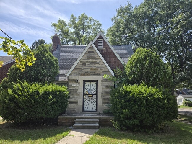 property at 11035 Craft St