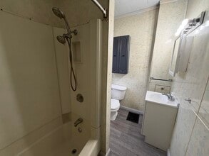 1002 W Williams St in Danville, IL - Building Photo - Building Photo