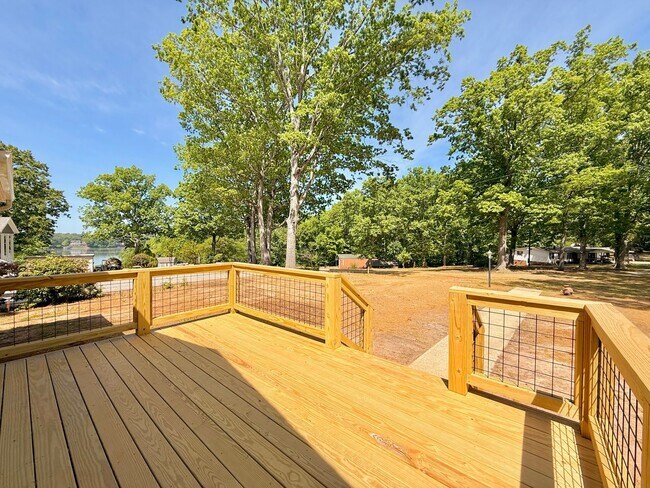 203 Lost Forest Rd in Bracey, VA - Building Photo - Building Photo